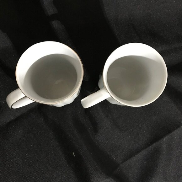 Royal Elfreda Set Of 2 Fine Porcelain Christmas Mugs Cups Xmas Tree & Wreath - Picture 5 of 7